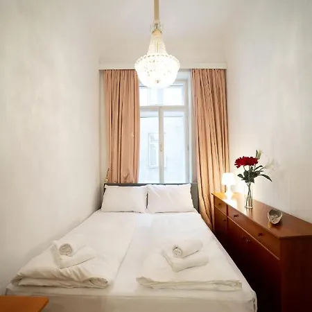 Hideaway Wahring Apartment