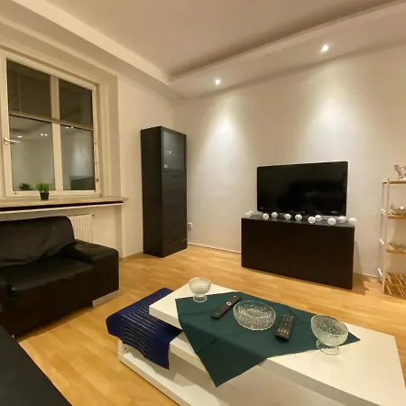 Grosszugiges 2-Br-Apt Im Zentrum