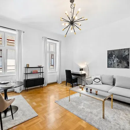 New Apartment @ Servitenviertel