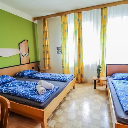 Cozy Apartment In Lively Area