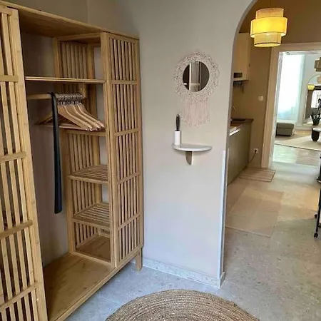 Easy Apartments