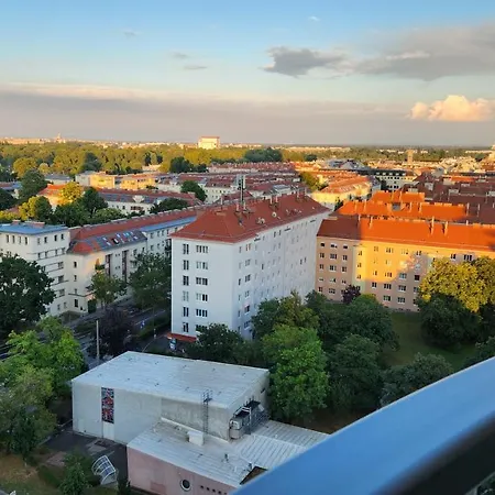 Wonderful Apartment For 4 On The Danube River, Next To Vic & Austria Center