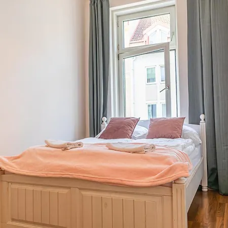 Comfortable Urban Apartment: 2Br Prime Location