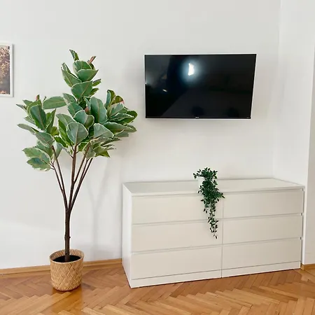 Sunny & Calm 45 M2 Apartment