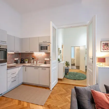 Cosy City Center Apartment