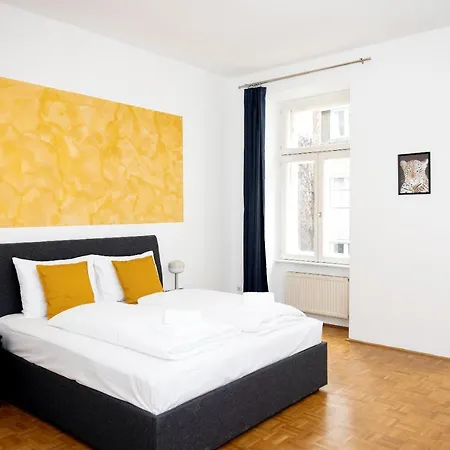 Premium 80 M2 Apartment - Free Parking