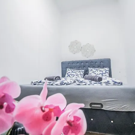Modern Double Room Hn