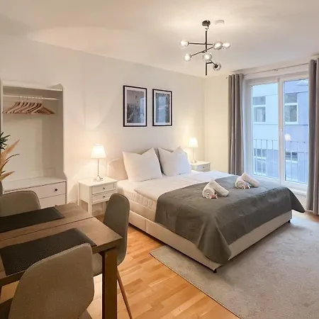 Charming, Modern & Spacious Apartment