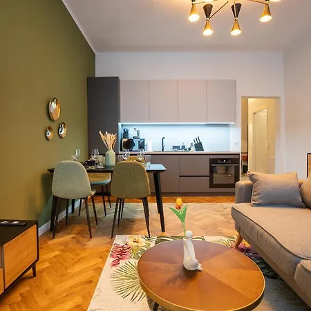 Fully Renovated 2-Room Central Apartment