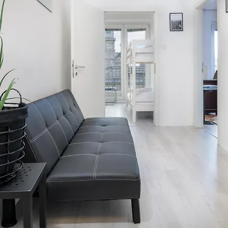 *Opera Luxury Apartment* 2Br