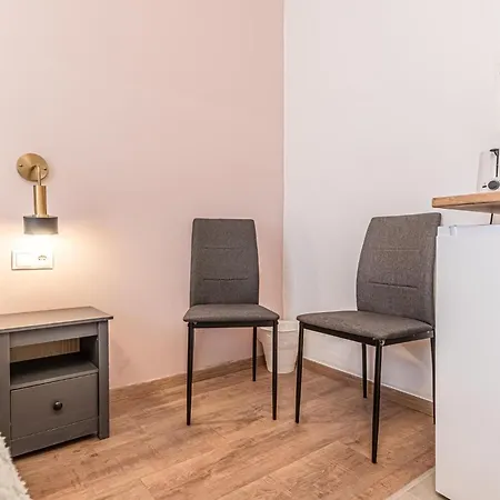 Queen Bed Central Studio Near Westbahnhof