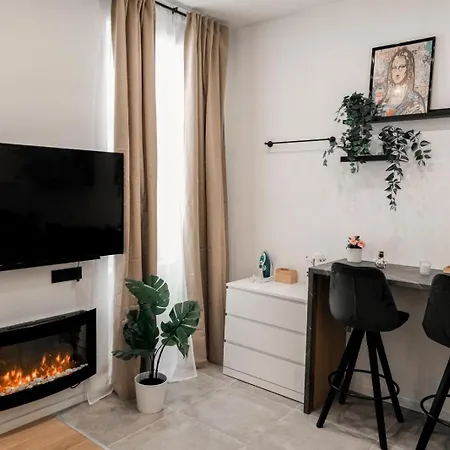 Wl Apartments #16H