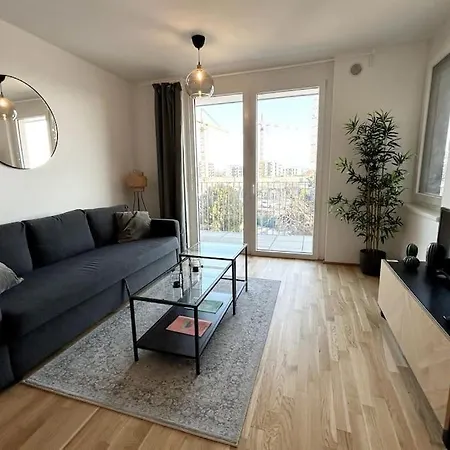 Stilvolle Wohnung Mit Balkon