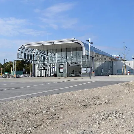 Kingsize Central Station Residence
