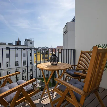 Bright Stylish Apartment With A Balcony In A Top Location