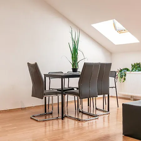 Cozy 1Br Apt Comfortable Design/@ Schoenbrunn