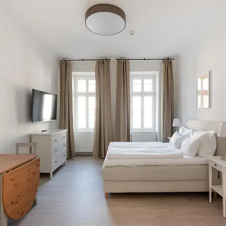 Studio Apartment Near University