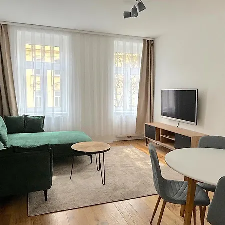 Traumhafte Wohnung Fuer 3, Grosszuegig, Walk In Dusche