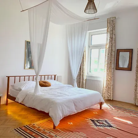 Bamboo City Apartment : A Cozy Family Haven In Vienna'S 9Th District
