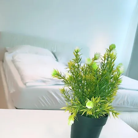 Cozy Room In Keplerplatz Kp T
