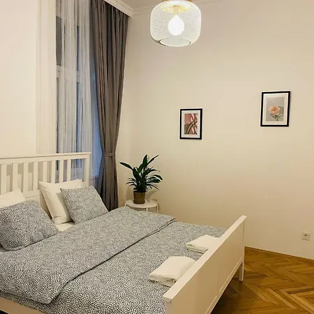 Schick Apartment