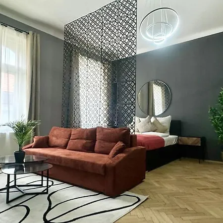 Spacious Living I Luxury Design