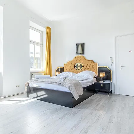 Comfy 3Br Shared Apartment - U6 Subway, Danube & Millenium City