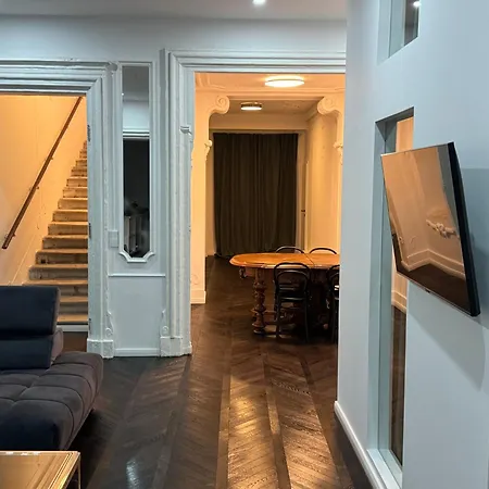 Luxurious Apartment In The Centre Of Vienna