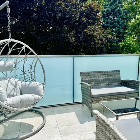 Modern Rooftop Apartment With Balcony