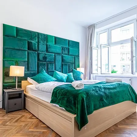 Convenient 3-Br Shared Apt, 15 Min To Landstrasse Hub