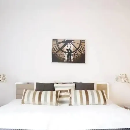 Gorgeous Apartment In City Center