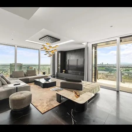 Luxurious Penthouse Triiiple Towers - What'App - 0034-656-619-782 - For Reservations! Apartamento