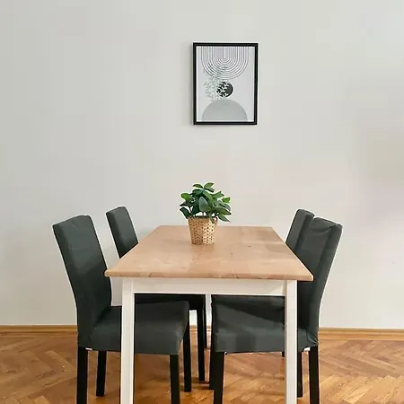 Sunny Central Apartment