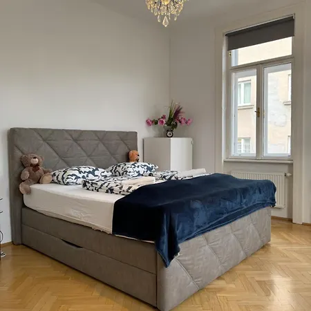 Cozy Apartment Near Schoenbrunn 17