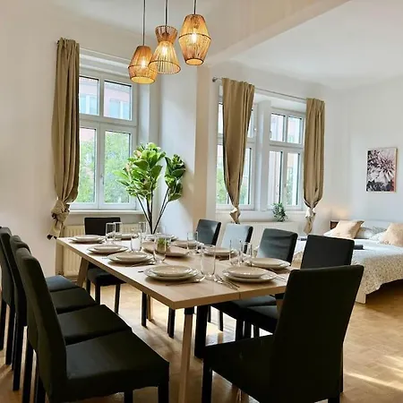 130 M2 Stylish 5 Bedroom Apartment