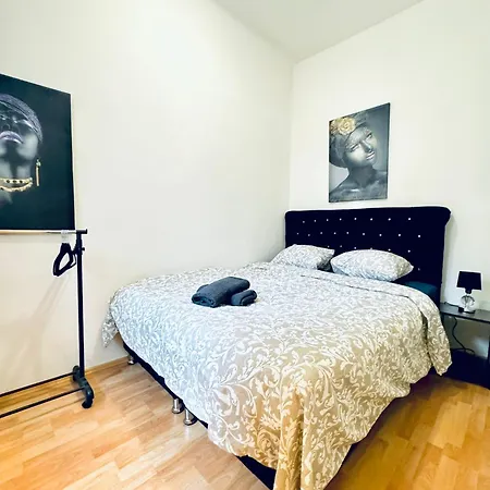 Affordable 2Br Apartment, Close To Danube River