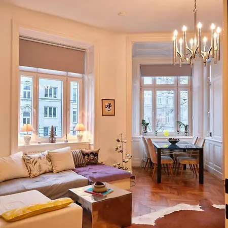 Slow Living I Schoenbrunn Und Park Naehe I Penzing Bahnhof