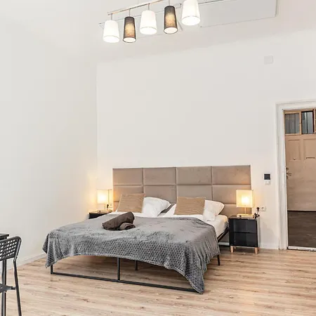 Charming 1Br Apartment Very Central
