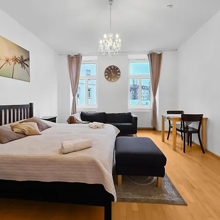 Three King-Size Beds, Three Bedrooms