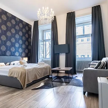 Quadrable King Room W/ Cityview Mariahilferstr F