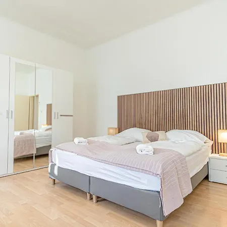 Desirable 2Br - Bookable For Longstays In Lockdown B