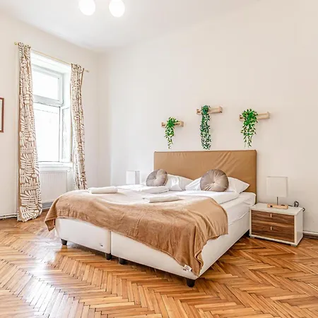Chic Rooms In Shared 2Br Apartment For Long Stays - 15 Min To Center