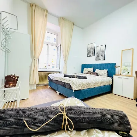 Comfortable 5Br Shared Apt 10 Minute Walk To Matzleinsdorfer Platz