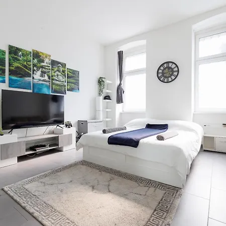 Modern City Apartment In Vienna