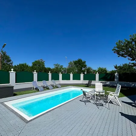 Atemberaubendes Apartment + Pool