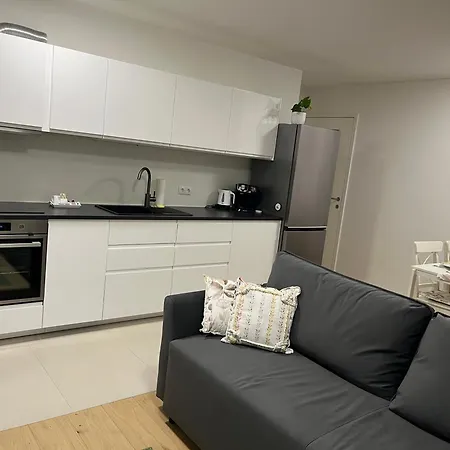 Cosy Candy Flat- With Parking Slot