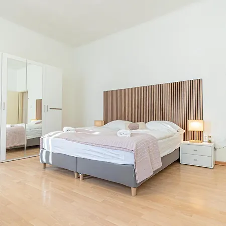 Desirable 2Br - Bookable For Longstays In Lockdown B