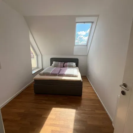Ferienwohnung 10 Minutes To S-Bahn I Garden Option I Wifi