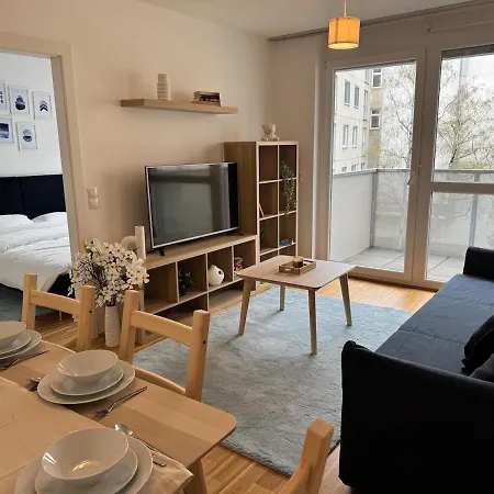 2Br, Balcony, Central, Danube, U6 & S-Bahn - Axara Housing Brn 22