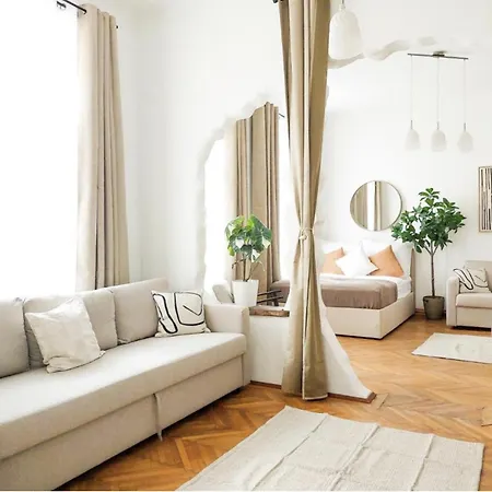 Eden Garden Apartment With Terrace & Bbq